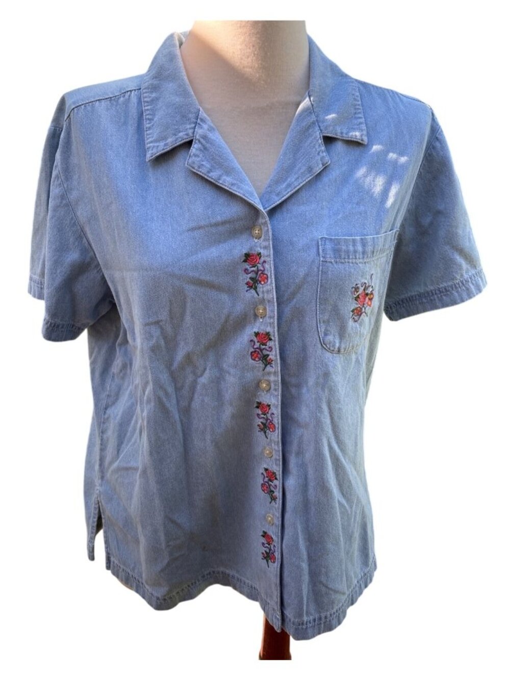 Vintage Blue Embroidered Cotton Button-Up Shirt Floral Short-Sleeve Size Large